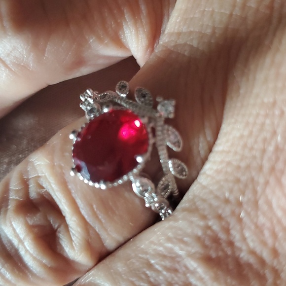 STERLING SWAROVSKI RUBY RING - Picture 2 of 3